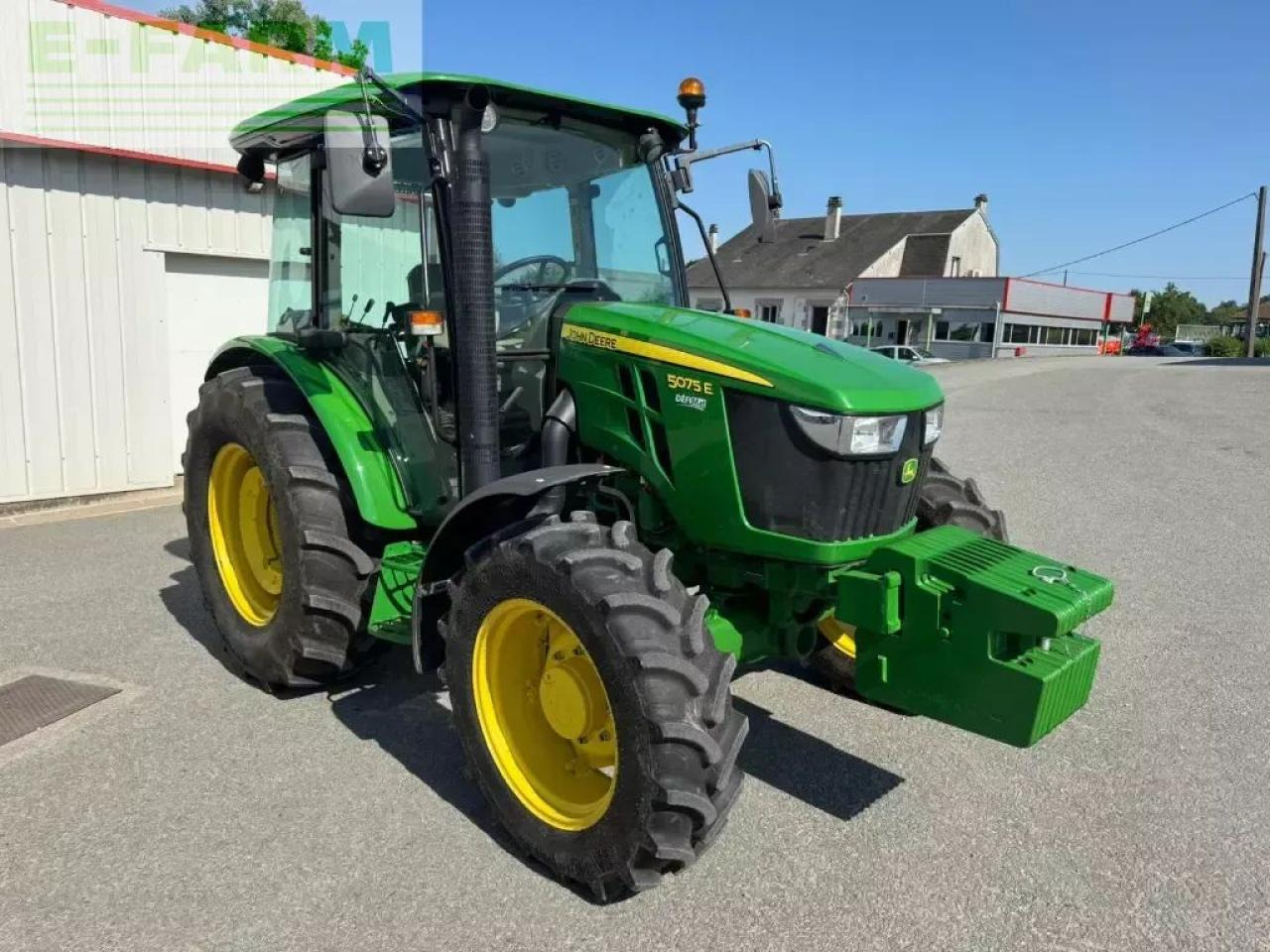 John Deere 5075e - Трактор: снимка 1 John Deere 5075e - Трактор: снимка 1