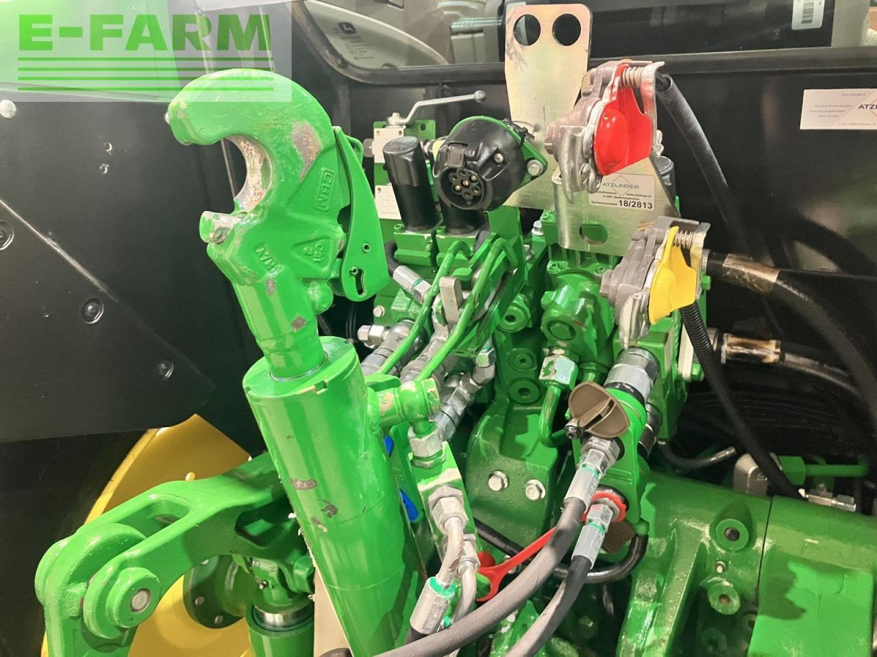 Трактор John Deere 5115r: снимка 17