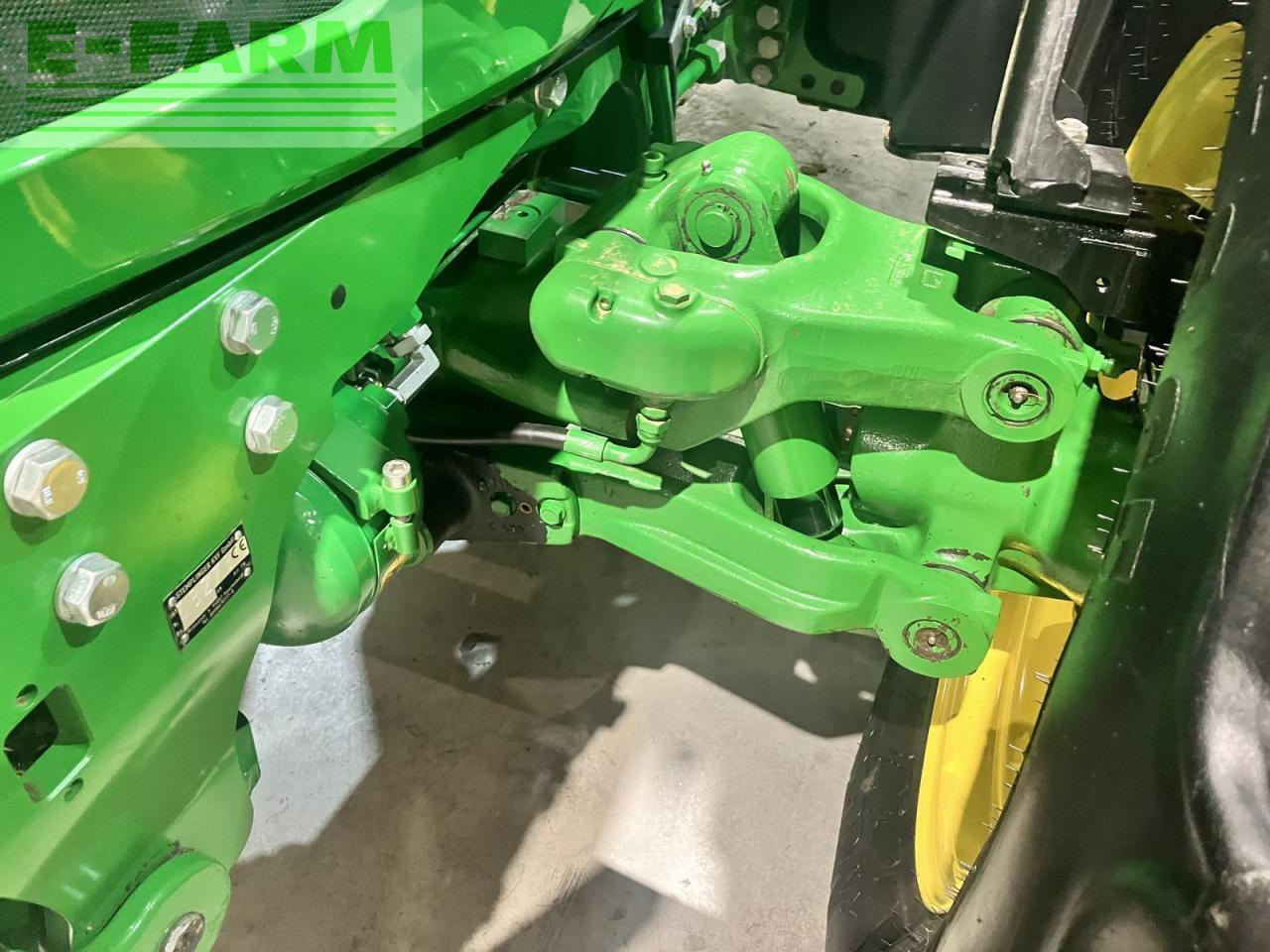 Трактор John Deere 5115r: снимка 9