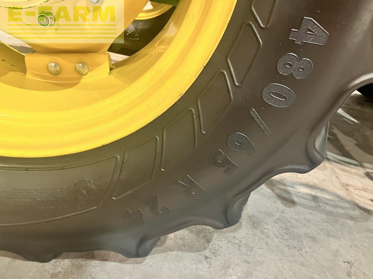 Трактор John Deere 5115r: снимка 6