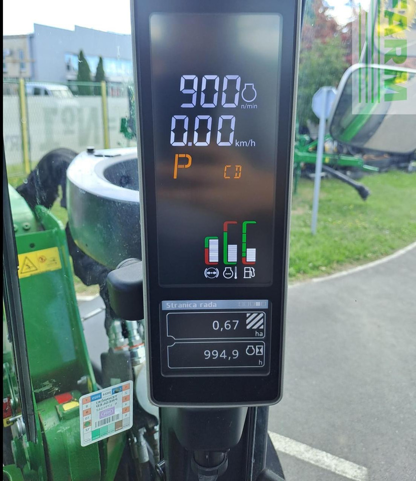 Трактор John Deere 5125R: снимка 19