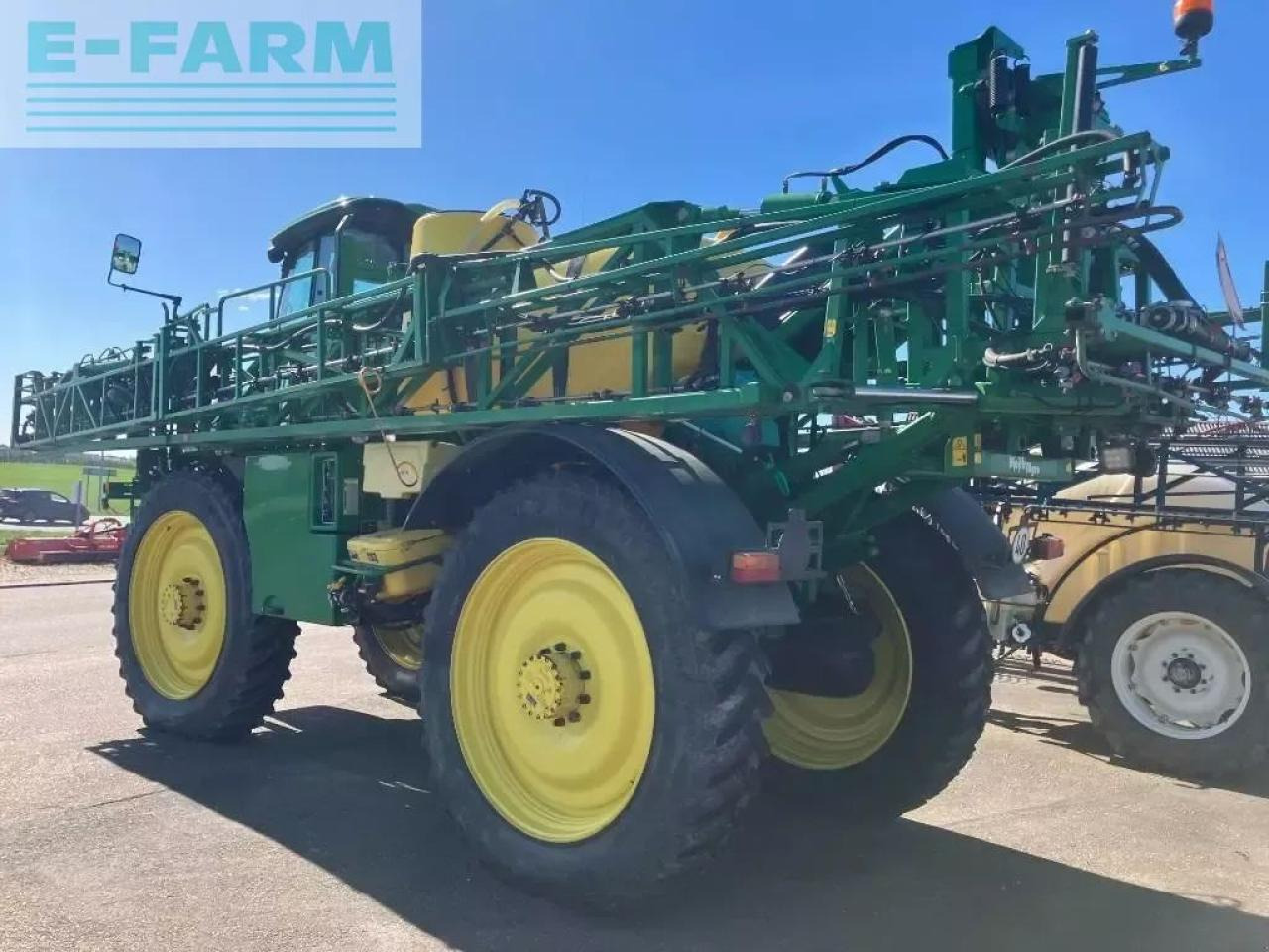 John Deere 5430 i - Прикачна пръскачка: снимка 3 John Deere 5430 i - Прикачна пръскачка: снимка 3