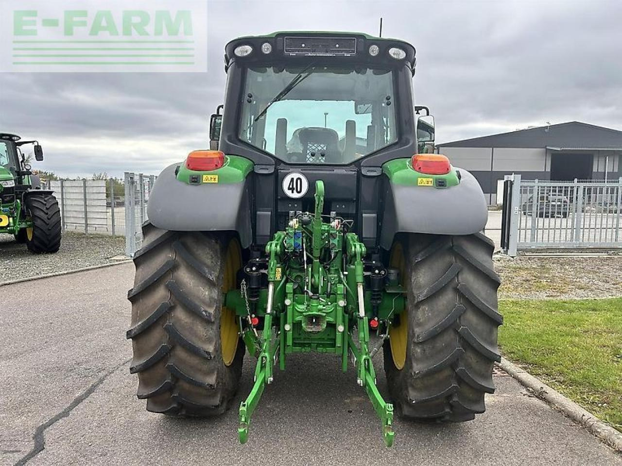 John Deere 6090m - Трактор: снимка 5 John Deere 6090m - Трактор: снимка 5