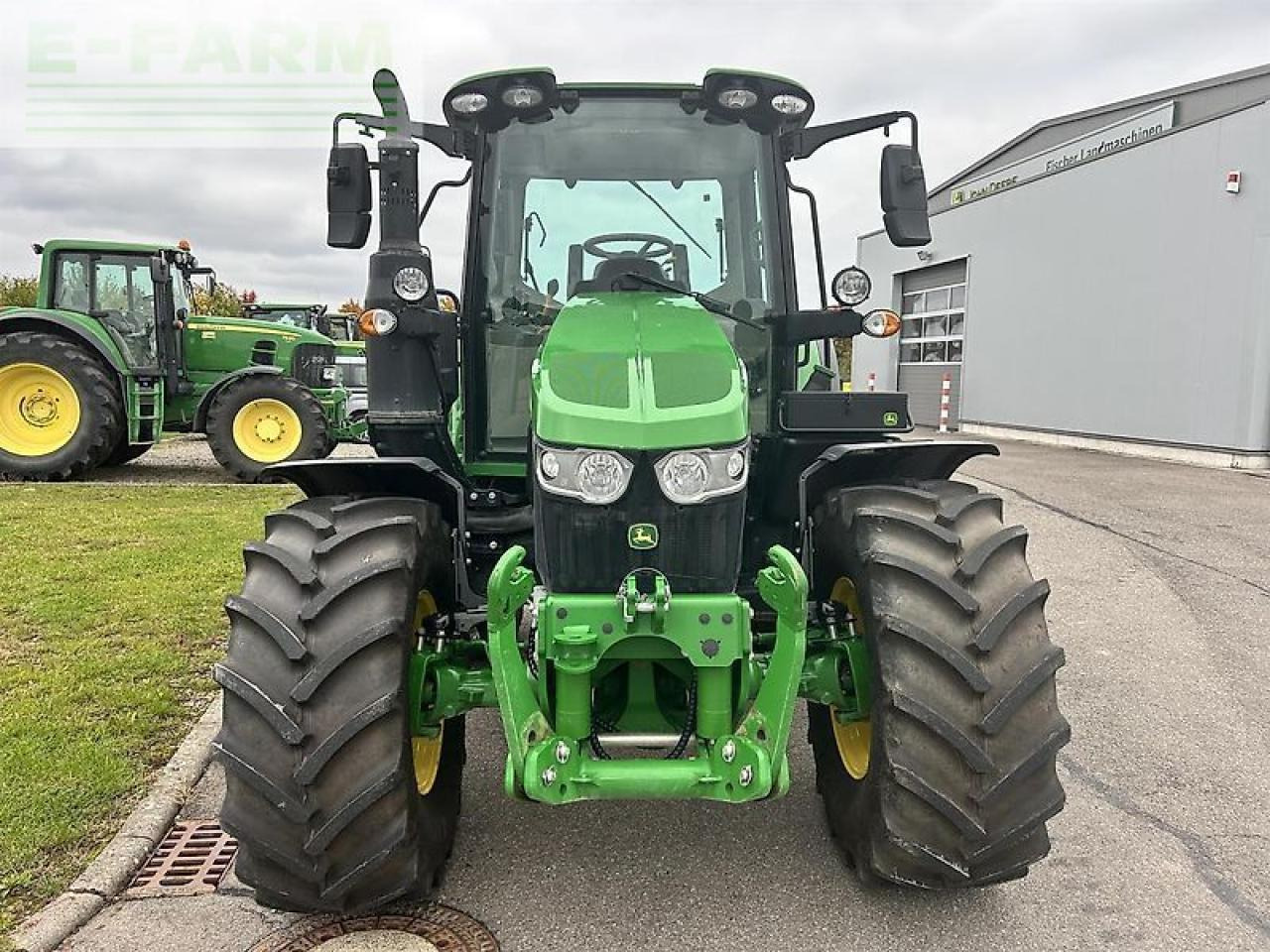 John Deere 6090m - Трактор: снимка 3 John Deere 6090m - Трактор: снимка 3