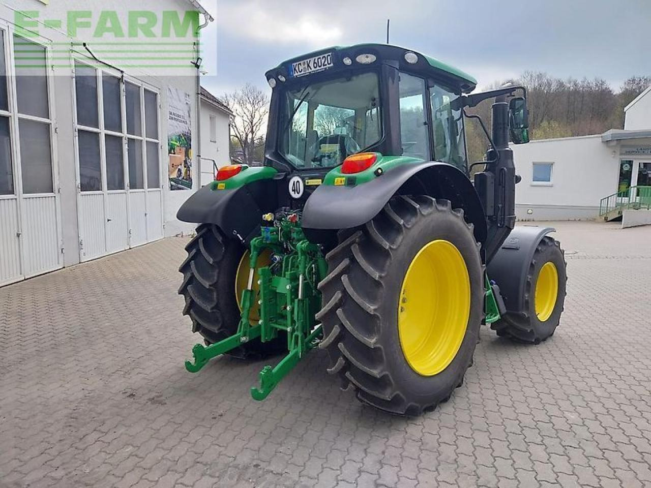 John Deere 6120m - Трактор: снимка 3 John Deere 6120m - Трактор: снимка 3