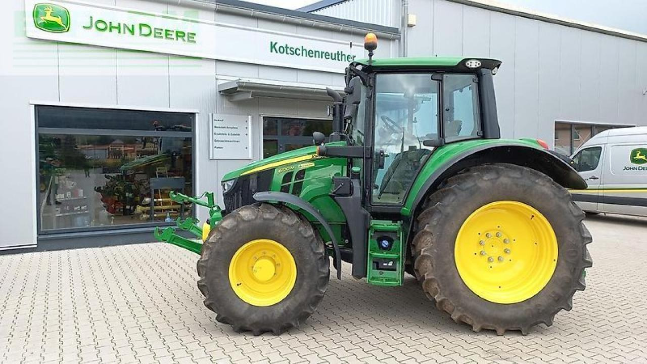 John Deere 6120m - Трактор: снимка 2 John Deere 6120m - Трактор: снимка 2