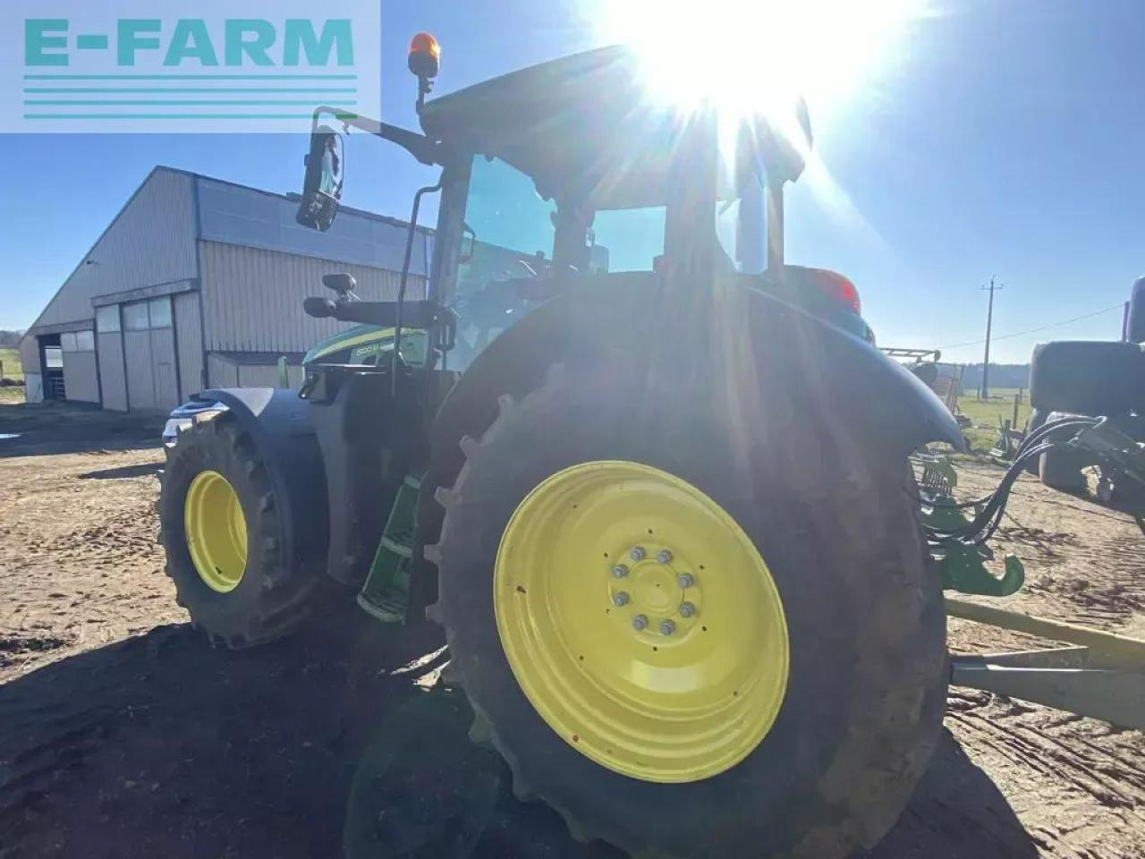 John Deere 6120m - Трактор: снимка 4 John Deere 6120m - Трактор: снимка 4