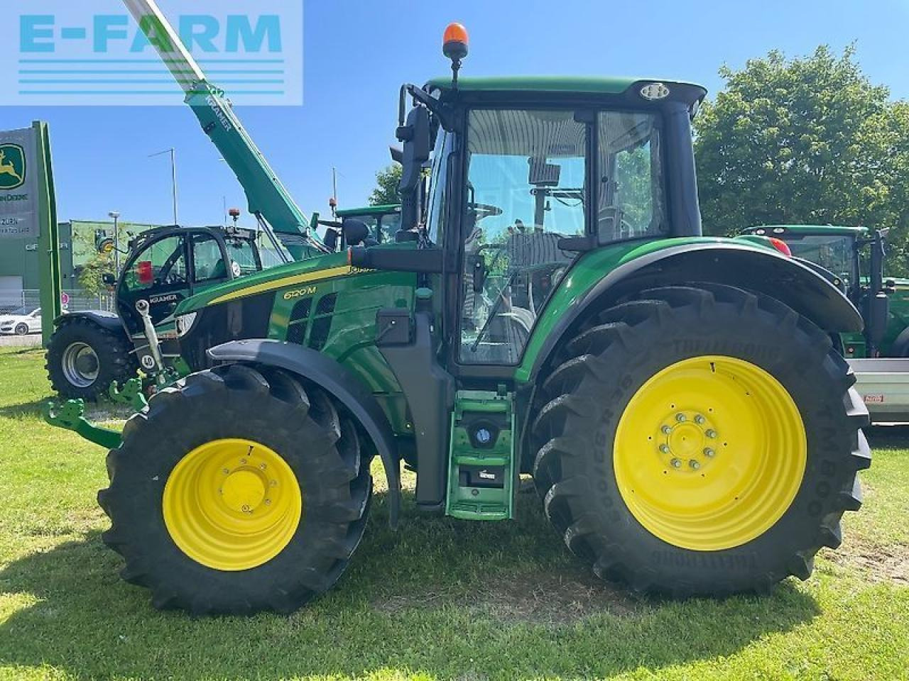 John Deere 6120m - Трактор: снимка 4 John Deere 6120m - Трактор: снимка 4