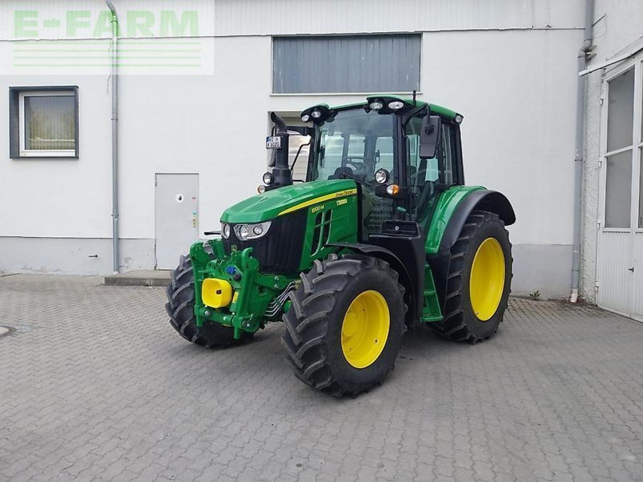 John Deere 6120m - Трактор: снимка 1 John Deere 6120m - Трактор: снимка 1