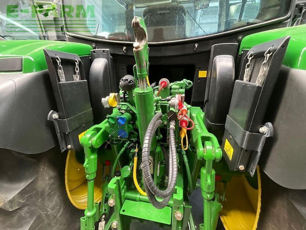 John Deere 6125 r - Трактор: снимка 5 John Deere 6125 r - Трактор: снимка 5