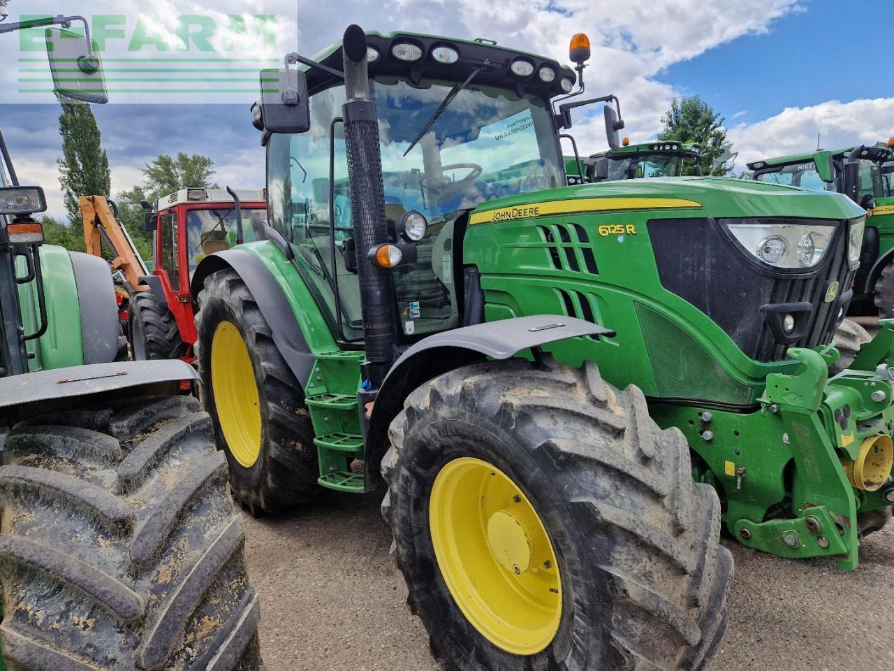 John Deere 6125R - Трактор: снимка 3 John Deere 6125R - Трактор: снимка 3