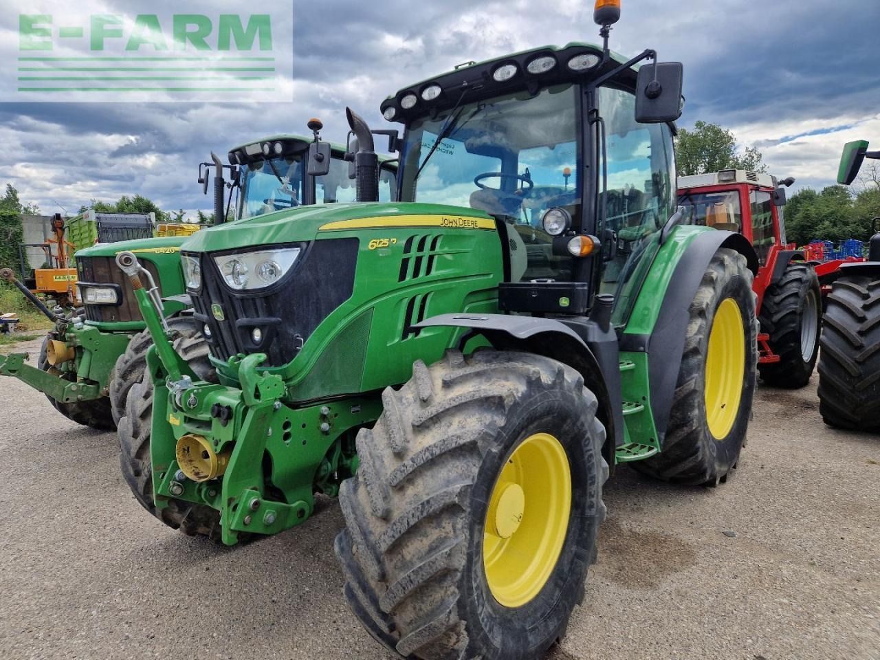 John Deere 6125R - Трактор: снимка 1 John Deere 6125R - Трактор: снимка 1
