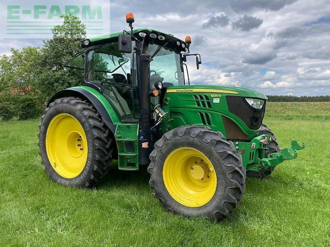 John Deere 6125r - Трактор: снимка 3 John Deere 6125r - Трактор: снимка 3
