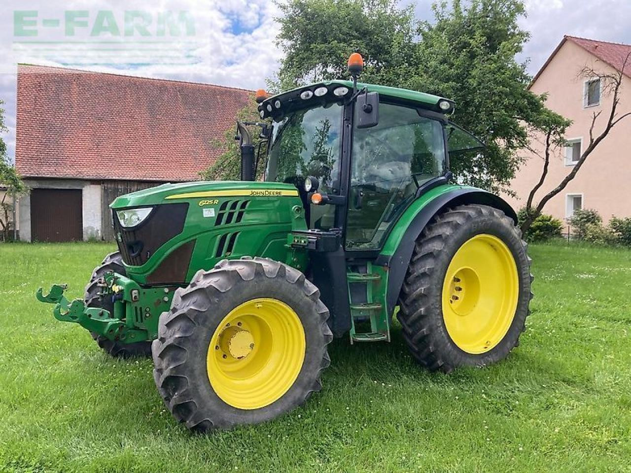 John Deere 6125r - Трактор: снимка 1 John Deere 6125r - Трактор: снимка 1