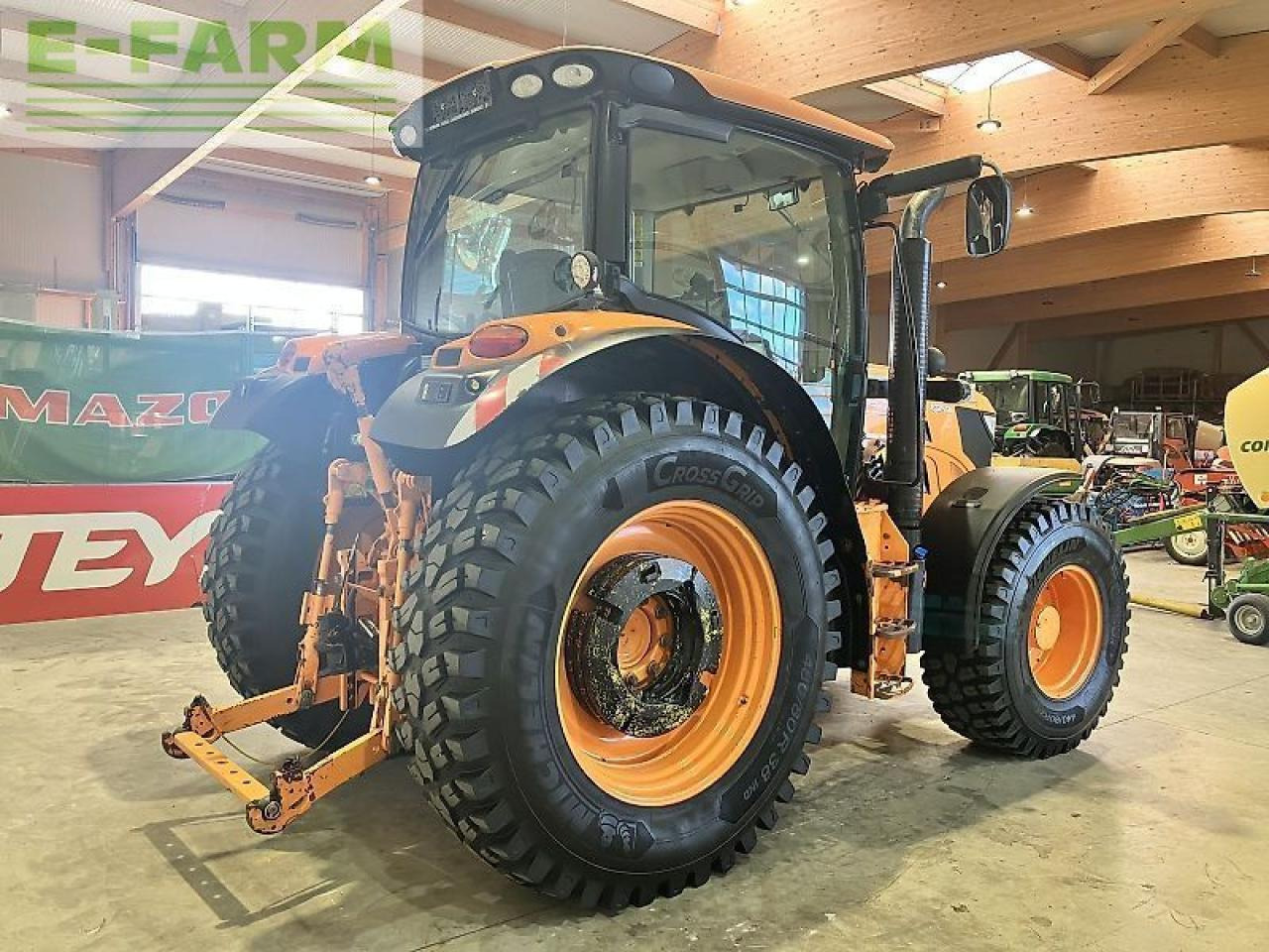 John Deere 6125r - Трактор: снимка 3 John Deere 6125r - Трактор: снимка 3