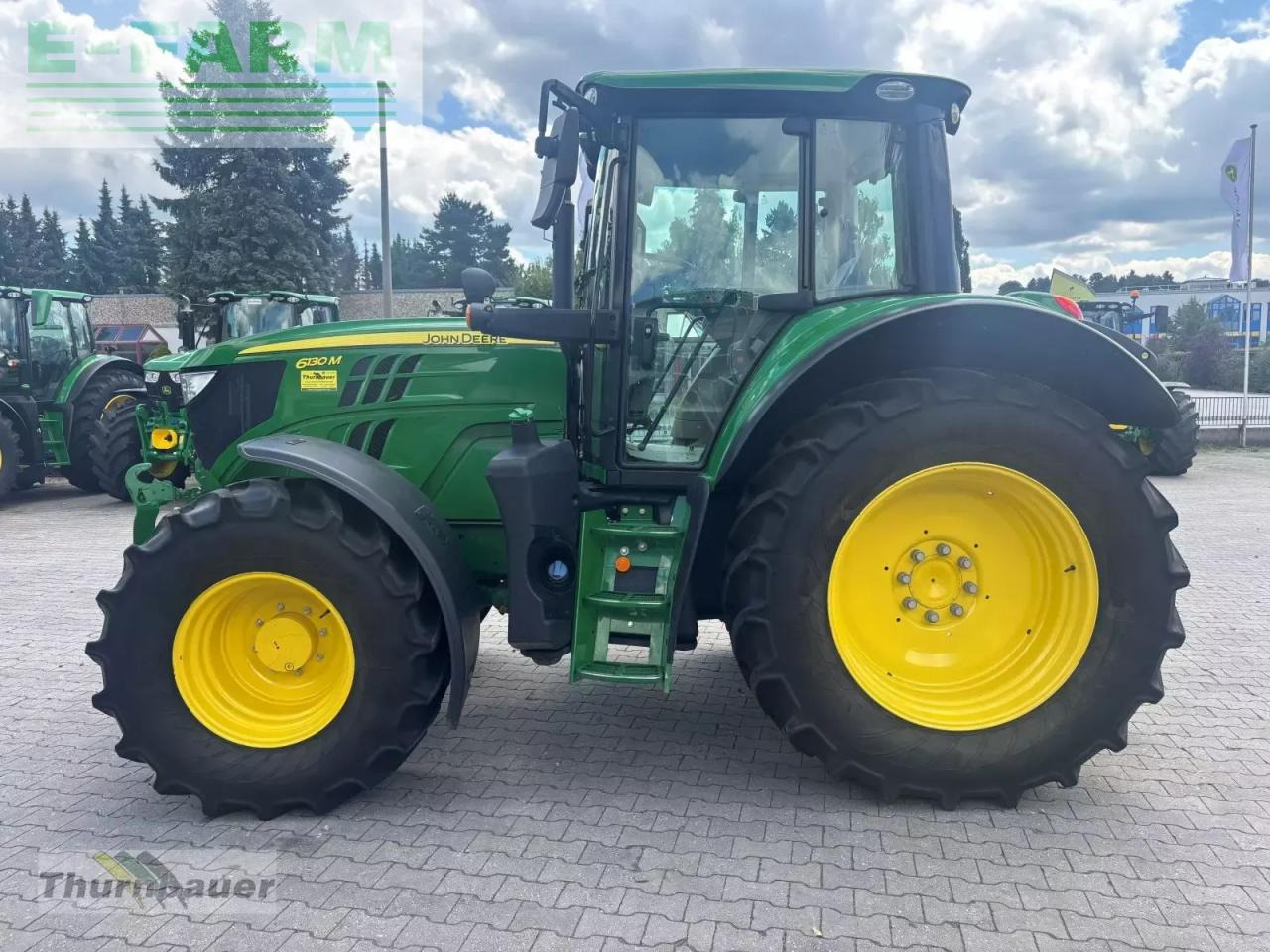John Deere 6130m - Трактор: снимка 3 John Deere 6130m - Трактор: снимка 3