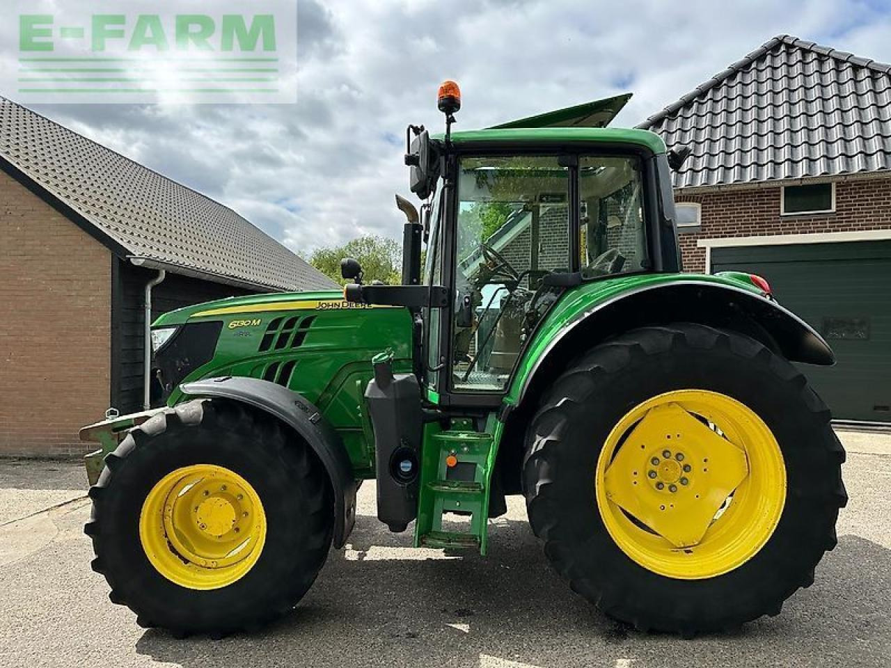 John Deere 6130m pq+ - Трактор: снимка 2 John Deere 6130m pq+ - Трактор: снимка 2
