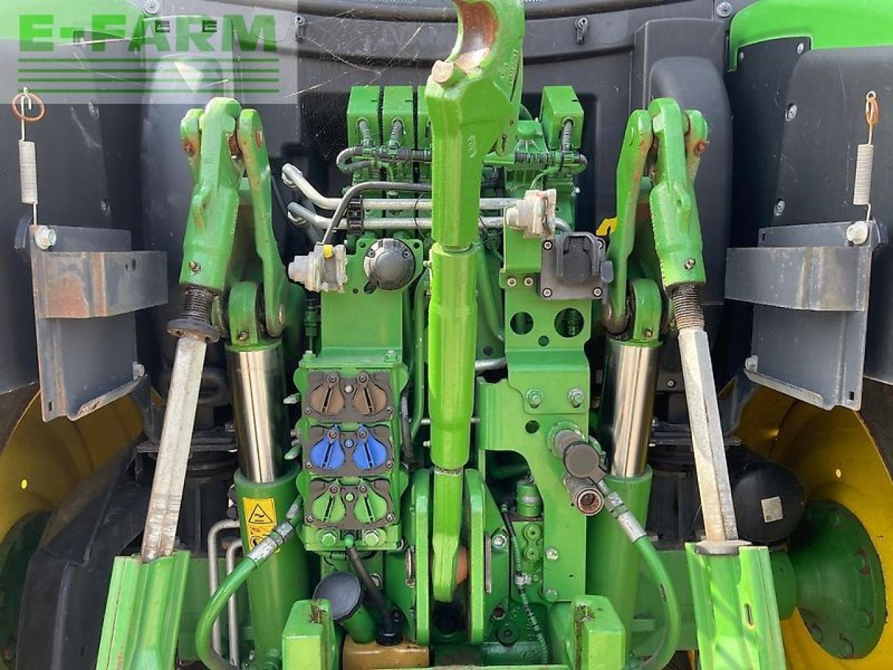 John Deere 6130r - Трактор: снимка 4 John Deere 6130r - Трактор: снимка 4