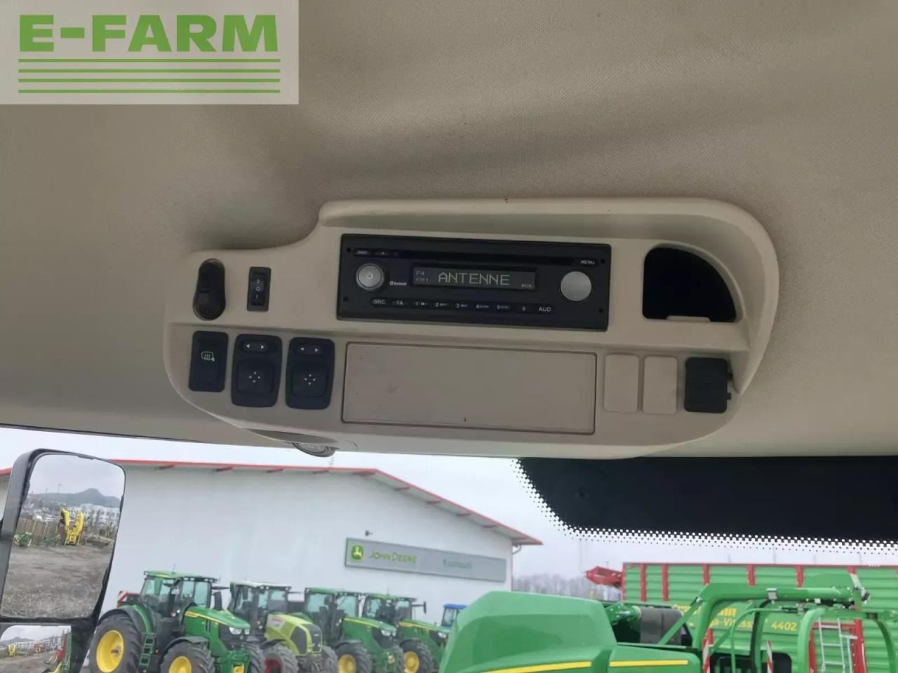 Трактор John Deere 6145r: снимка 9
