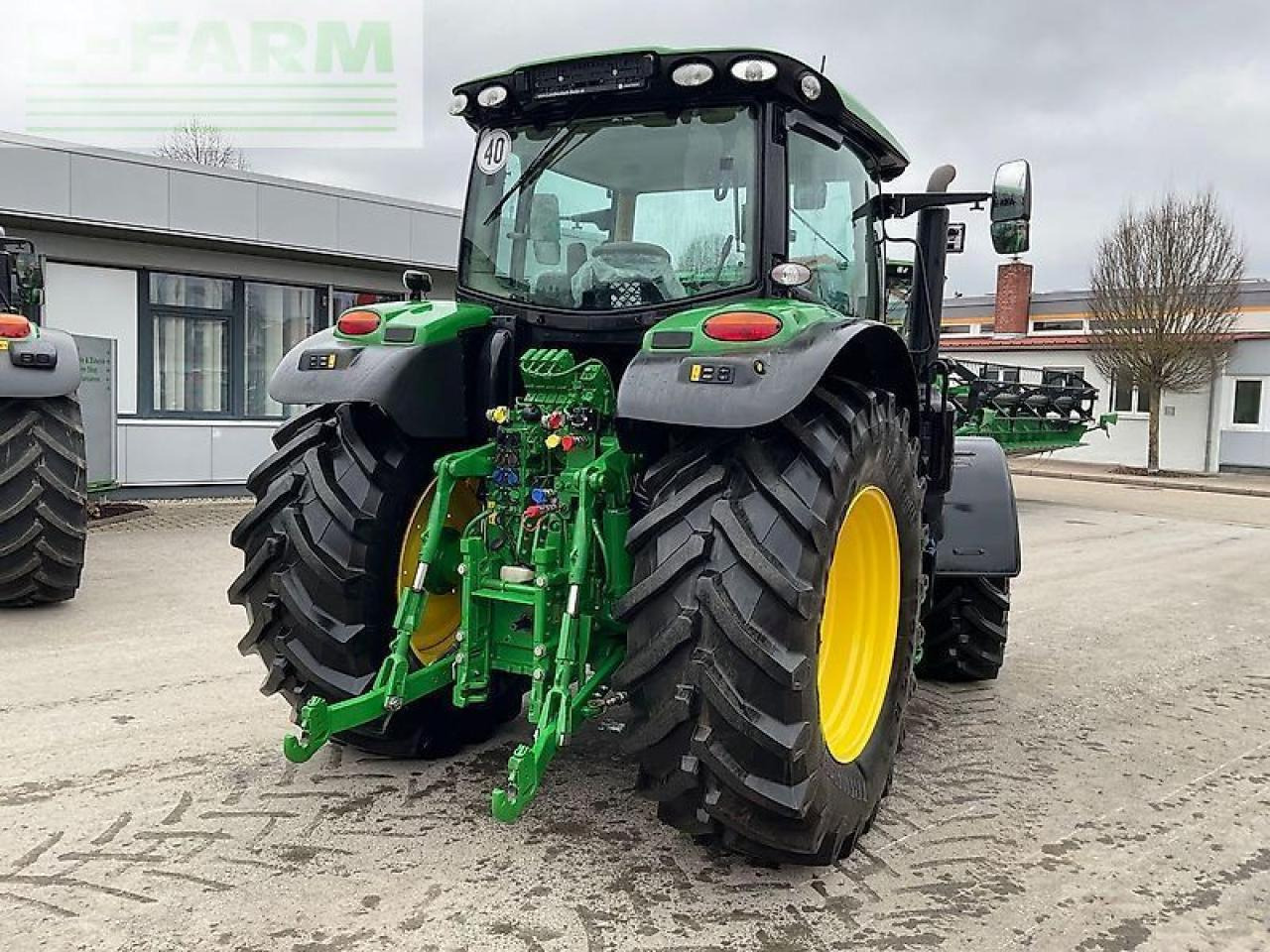 John Deere 6145r - Трактор: снимка 3 John Deere 6145r - Трактор: снимка 3
