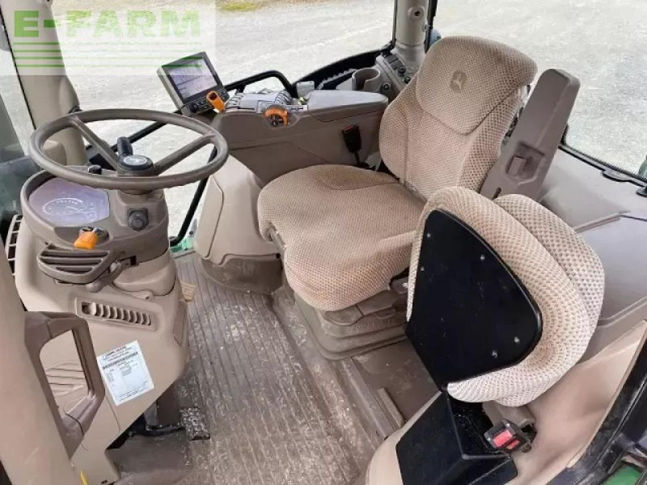 Трактор John Deere 6145r: снимка 9 Трактор John Deere 6145r: снимка 9