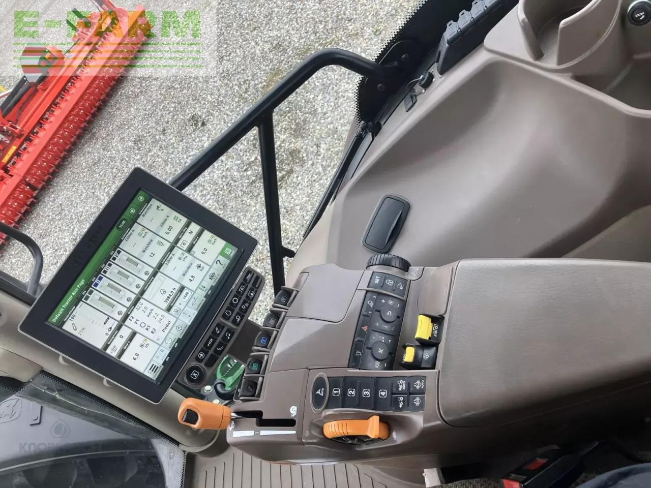 Трактор John Deere 6145r: снимка 10