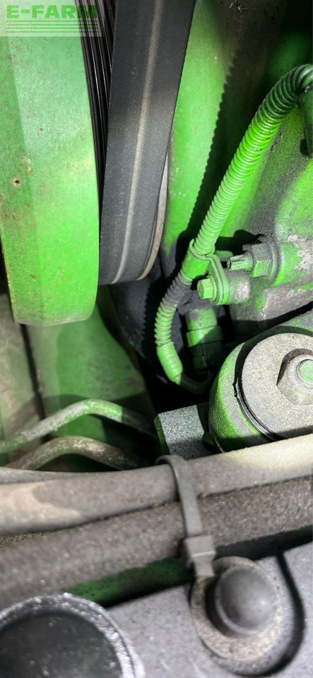 John Deere 6155 R - Трактор: снимка 3 John Deere 6155 R - Трактор: снимка 3