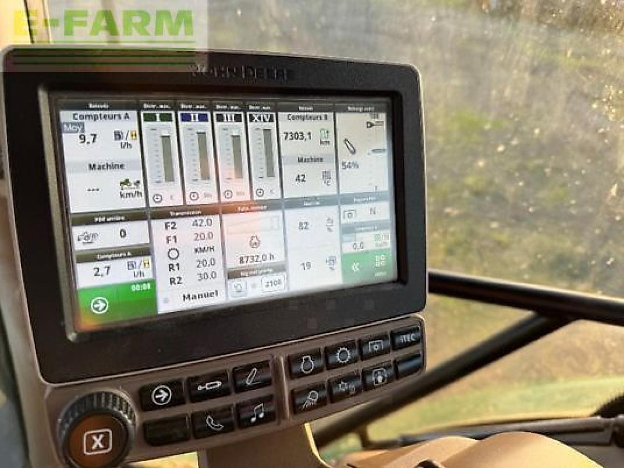 Трактор John Deere 6155r: снимка 10