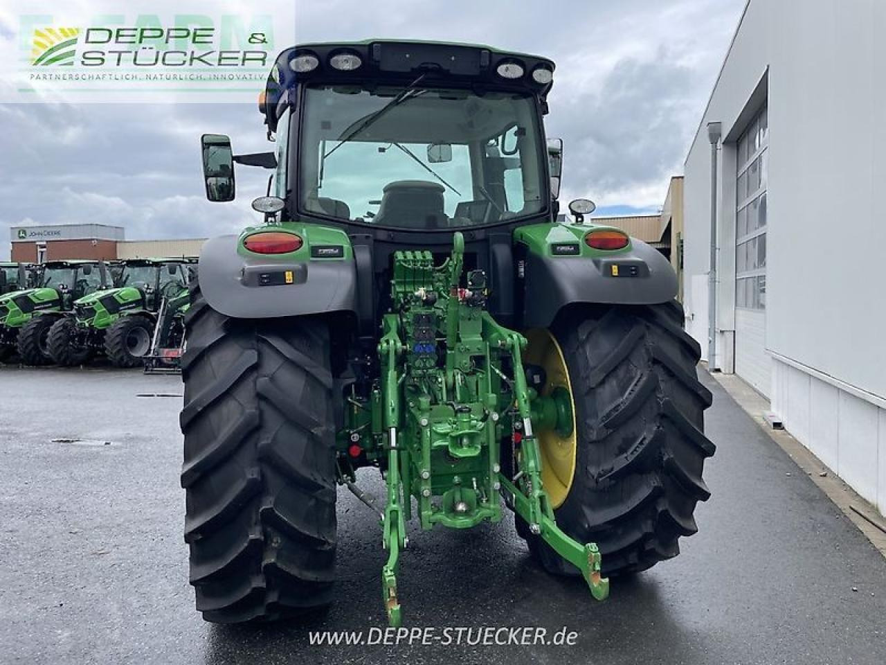 Трактор John Deere 6155r: снимка 9