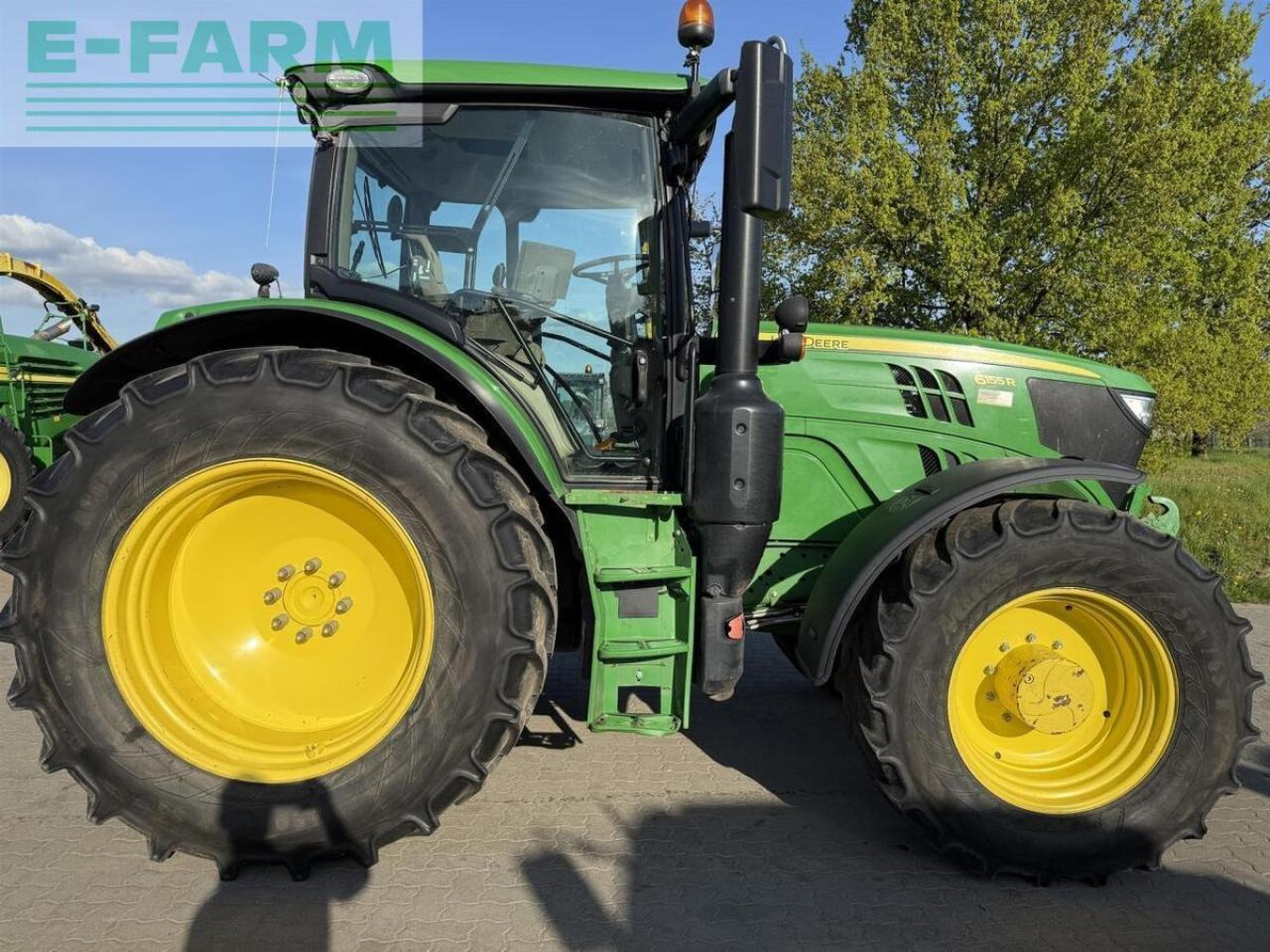 John Deere 6155r - Трактор: снимка 3 John Deere 6155r - Трактор: снимка 3