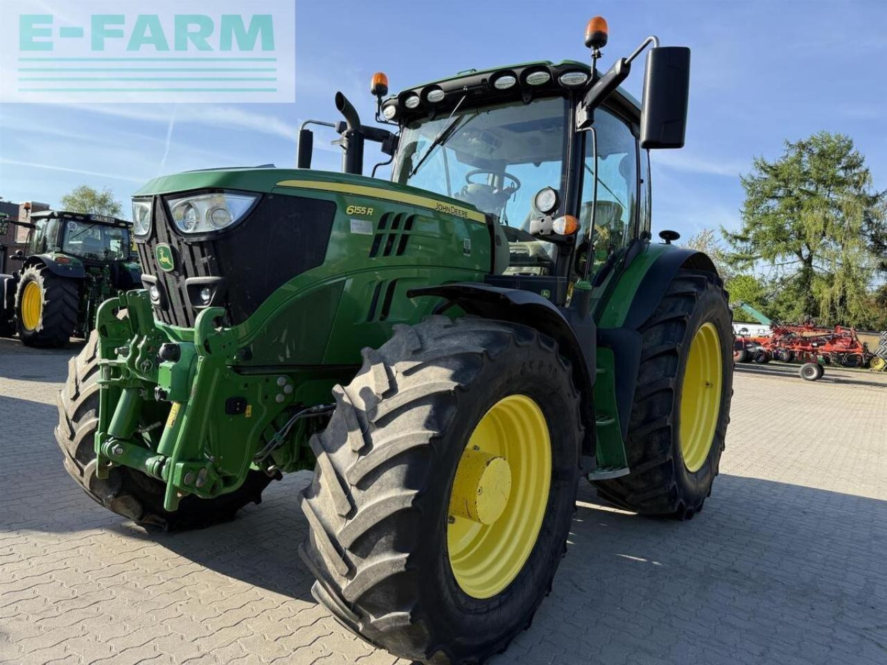 John Deere 6155r - Трактор: снимка 1 John Deere 6155r - Трактор: снимка 1