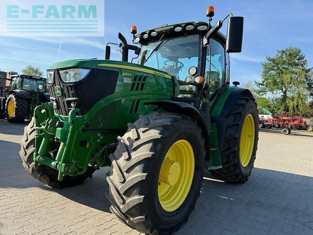 John Deere 6155r - Трактор: снимка 1 John Deere 6155r - Трактор: снимка 1