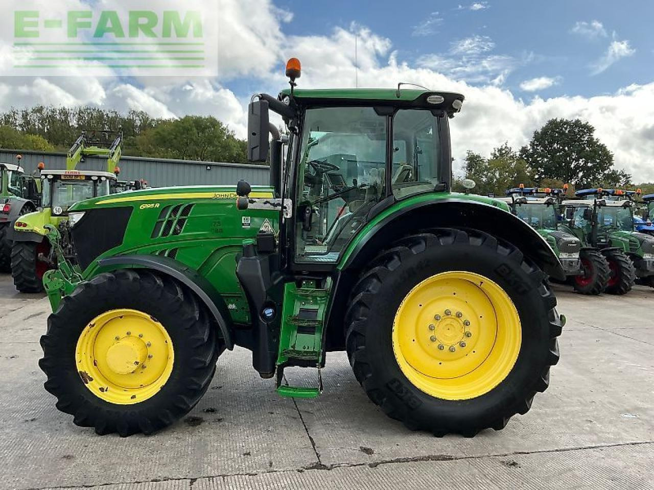 John Deere 6195r tractor (st24010) - Трактор: снимка 5 John Deere 6195r tractor (st24010) - Трактор: снимка 5