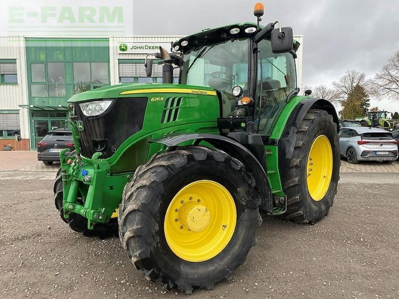 John Deere 6210r - Трактор: снимка 1 John Deere 6210r - Трактор: снимка 1