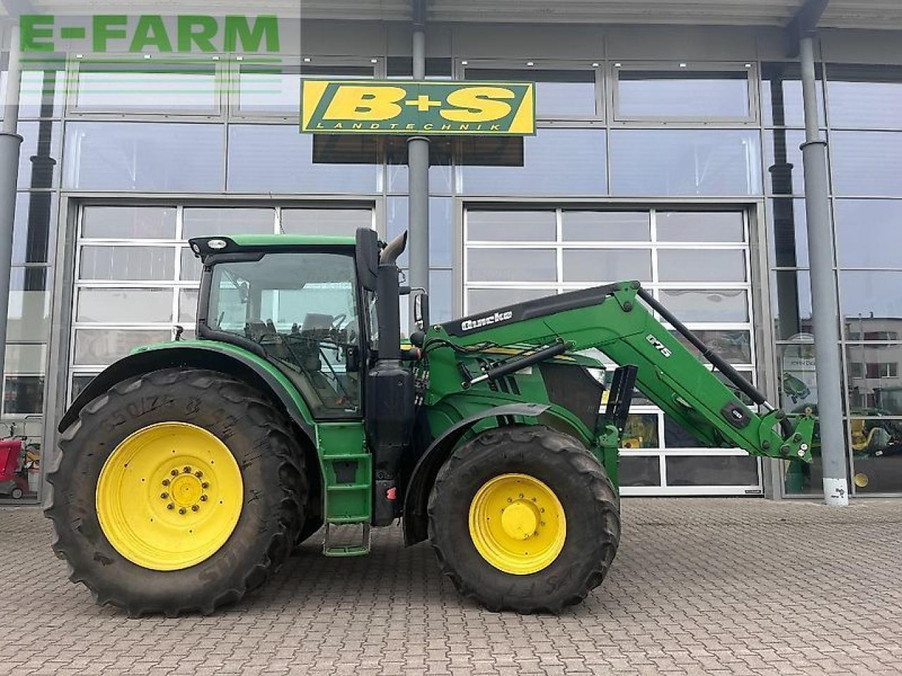 John Deere 6215r - Трактор: снимка 1 John Deere 6215r - Трактор: снимка 1