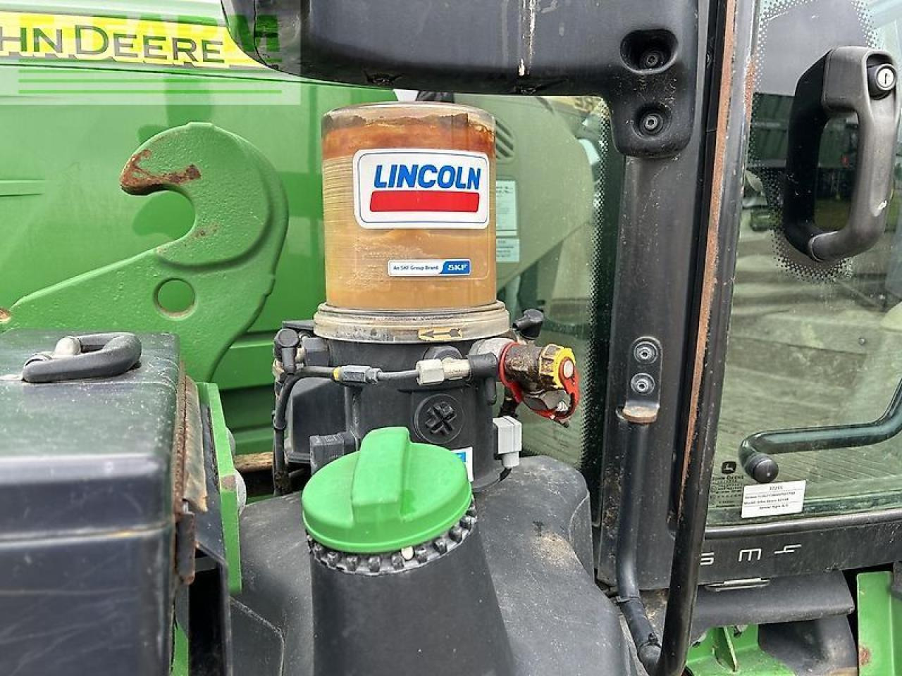 John Deere 6215r - Трактор: снимка 5 John Deere 6215r - Трактор: снимка 5