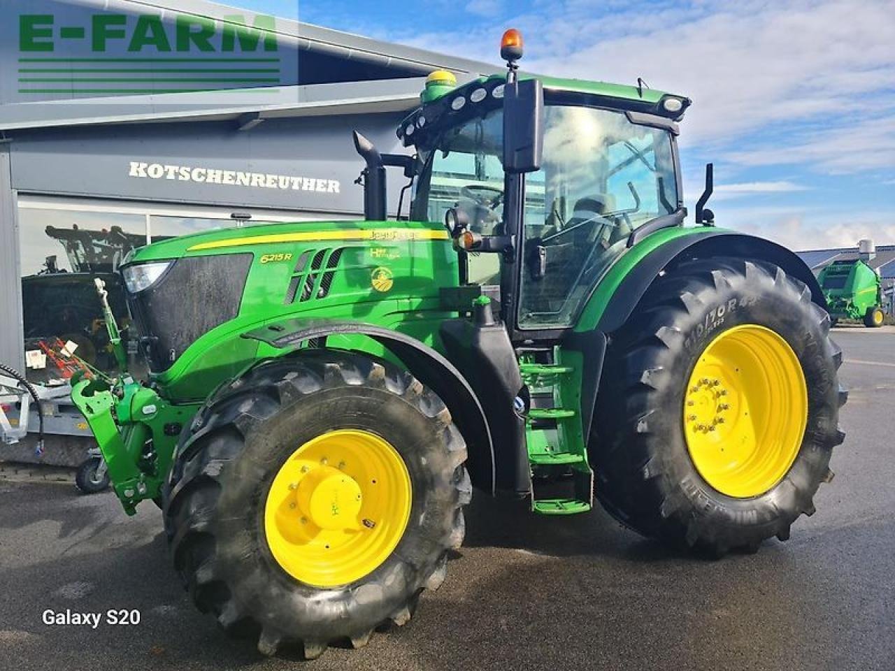 John Deere 6215r - Трактор: снимка 1 John Deere 6215r - Трактор: снимка 1