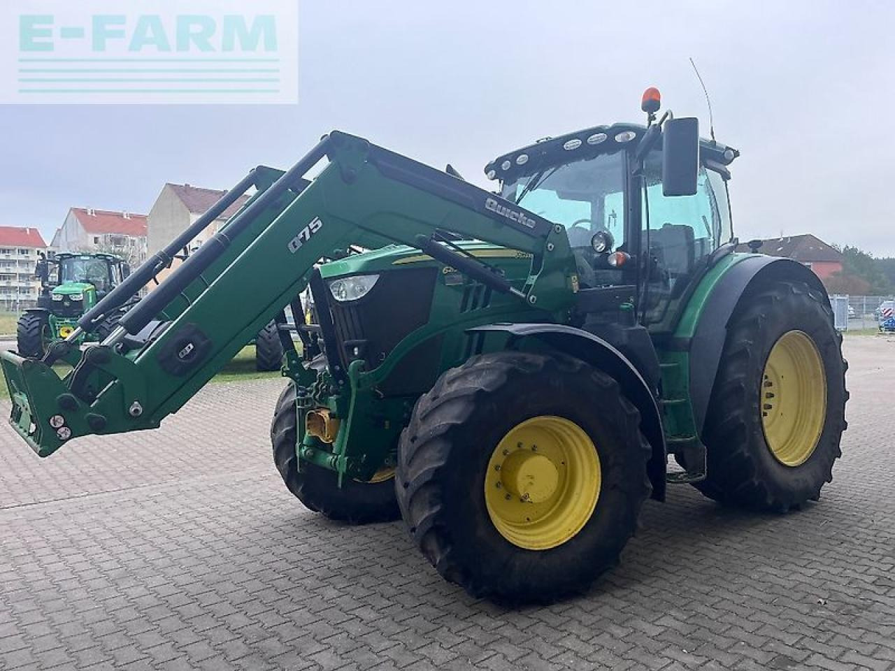 John Deere 6215r - Трактор: снимка 4 John Deere 6215r - Трактор: снимка 4