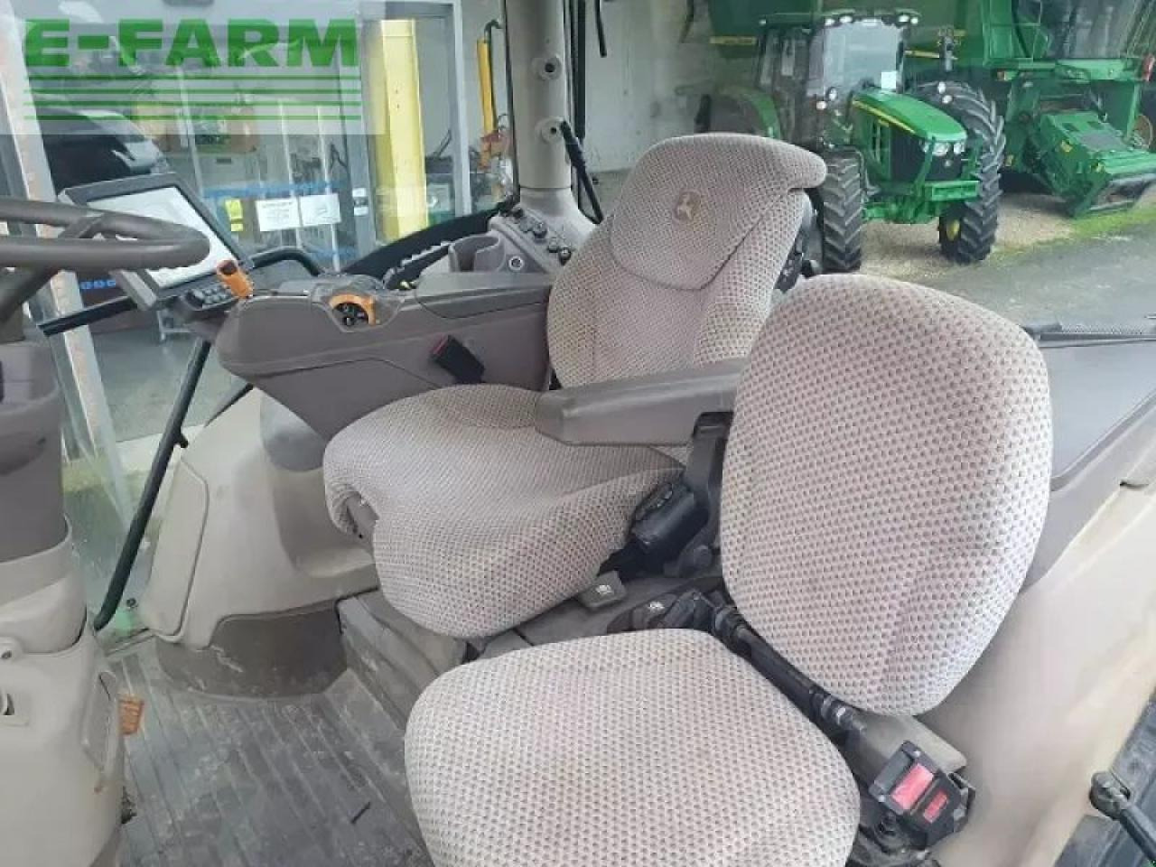 John Deere 6215r - Трактор: снимка 5 John Deere 6215r - Трактор: снимка 5