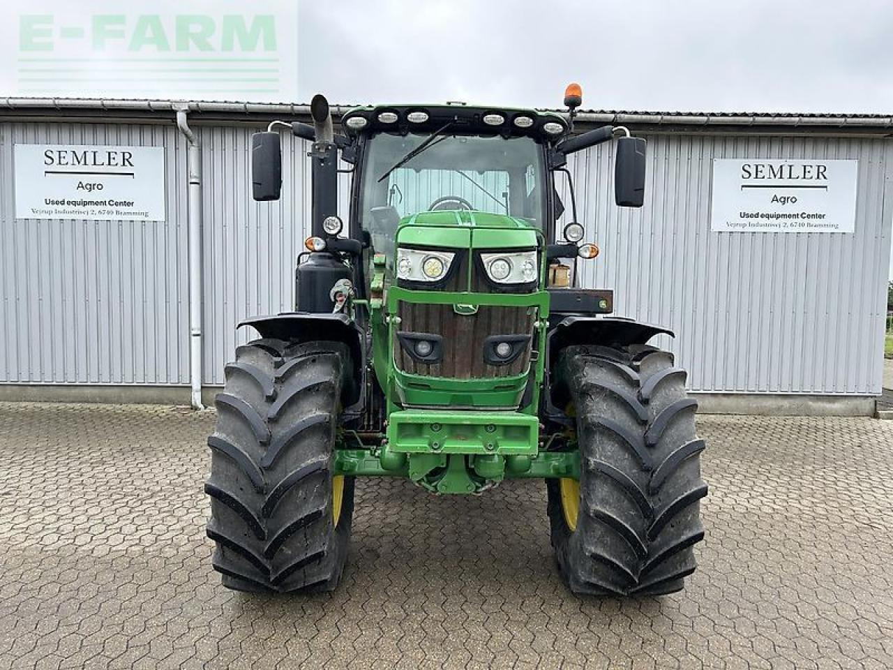 John Deere 6215r - Трактор: снимка 2 John Deere 6215r - Трактор: снимка 2