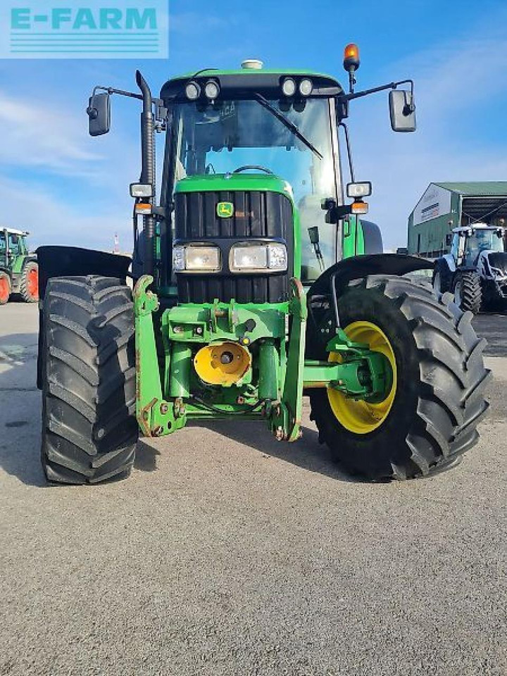 John Deere 6220 premium - Трактор: снимка 2 John Deere 6220 premium - Трактор: снимка 2