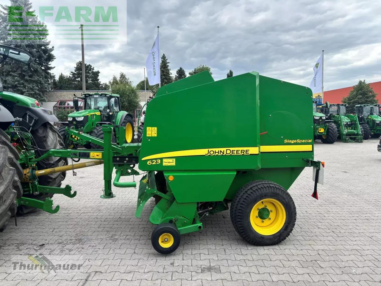 John Deere 623 - Сламопреса за квадратни бали: снимка 2 John Deere 623 - Сламопреса за квадратни бали: снимка 2