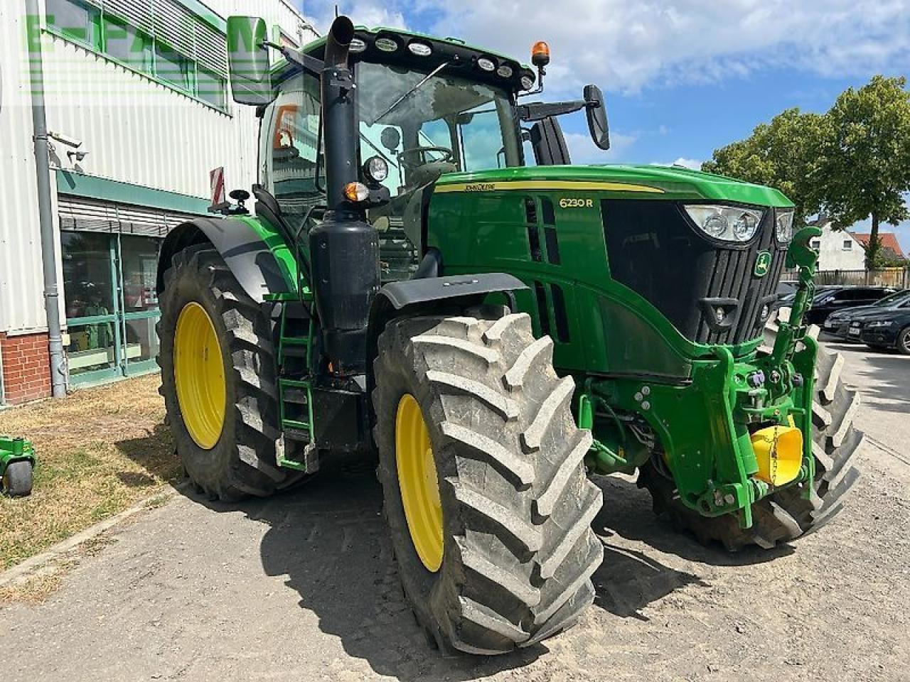John Deere 6230r - Трактор: снимка 3 John Deere 6230r - Трактор: снимка 3