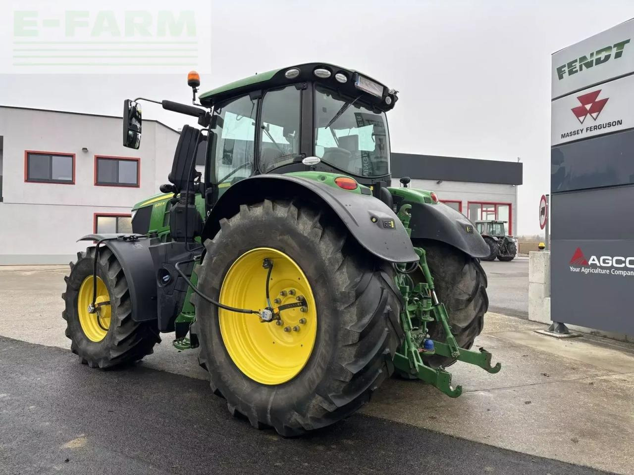 John Deere 6250r - Трактор: снимка 4 John Deere 6250r - Трактор: снимка 4
