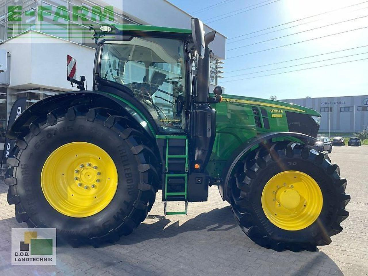 John Deere 6250r - Трактор: снимка 3 John Deere 6250r - Трактор: снимка 3