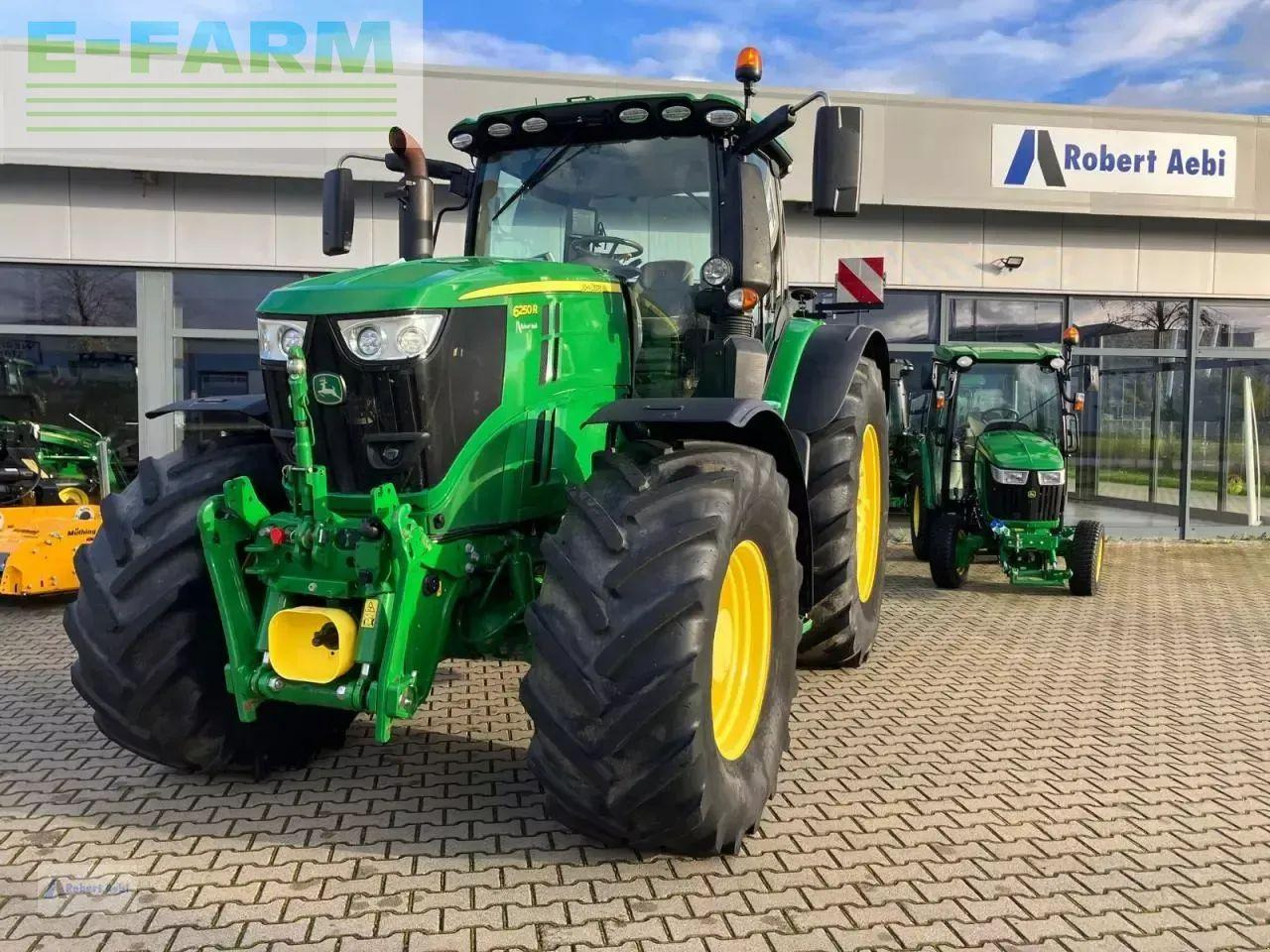 John Deere 6250r - Трактор: снимка 3 John Deere 6250r - Трактор: снимка 3