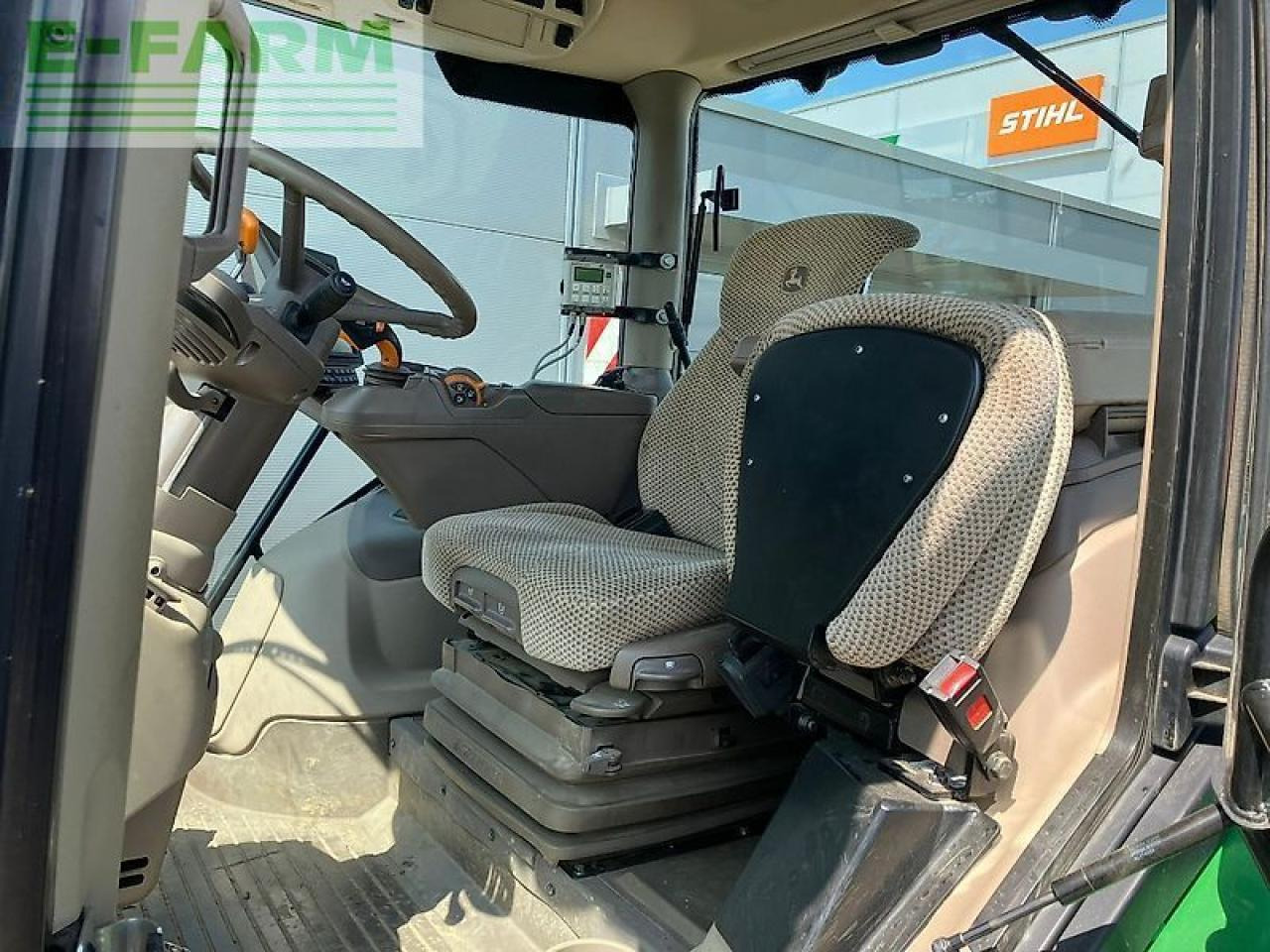 John Deere 6250r - Трактор: снимка 5 John Deere 6250r - Трактор: снимка 5