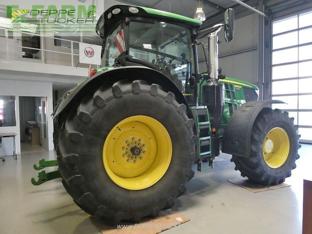John Deere 6250r - Трактор: снимка 5 John Deere 6250r - Трактор: снимка 5