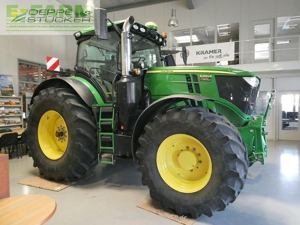 John Deere 6250r - Трактор: снимка 4 John Deere 6250r - Трактор: снимка 4
