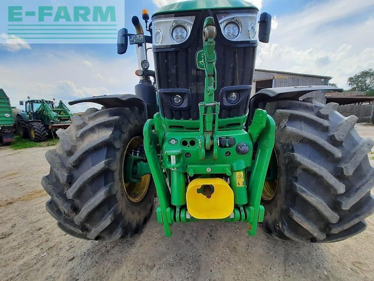 Трактор John Deere 6250r: снимка 9